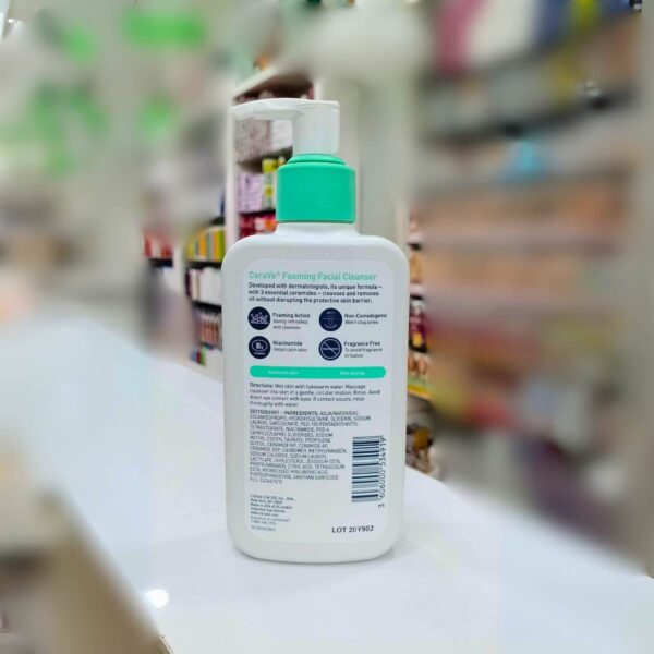 Facial-Cleanser-for-Oily-Skin